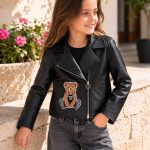 Детско черно кожено яке за момиче с бродирано мече Teddy 82 и асиметричен цип.